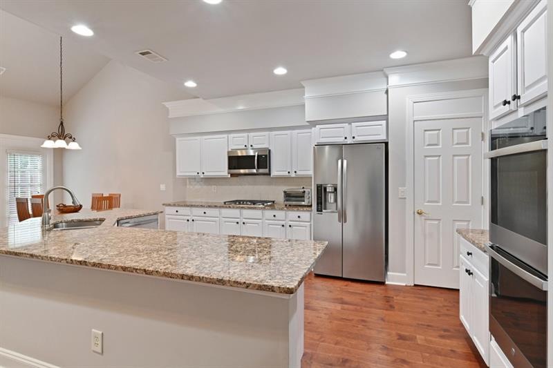 30 Hemingbrough Way, Johns Creek, GA 30022 - photo 1