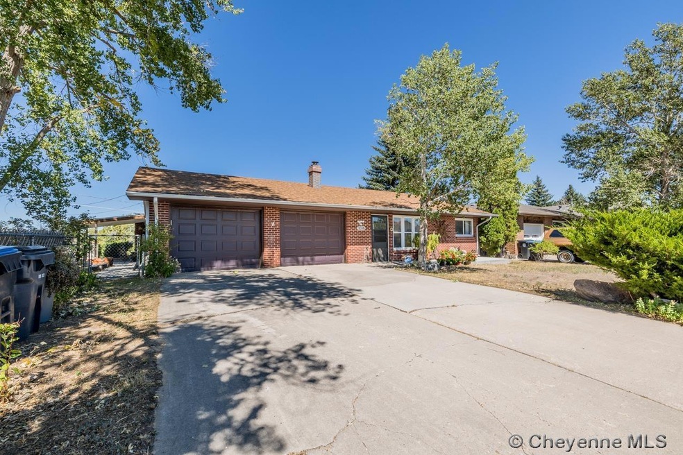 3208 Bevans St, Cheyenne, WY 82001 - photo 1