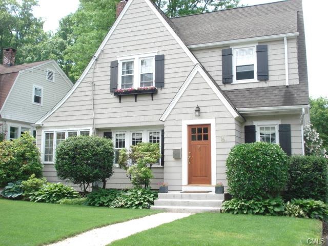 1920's Character Colonial on Desirable Residential