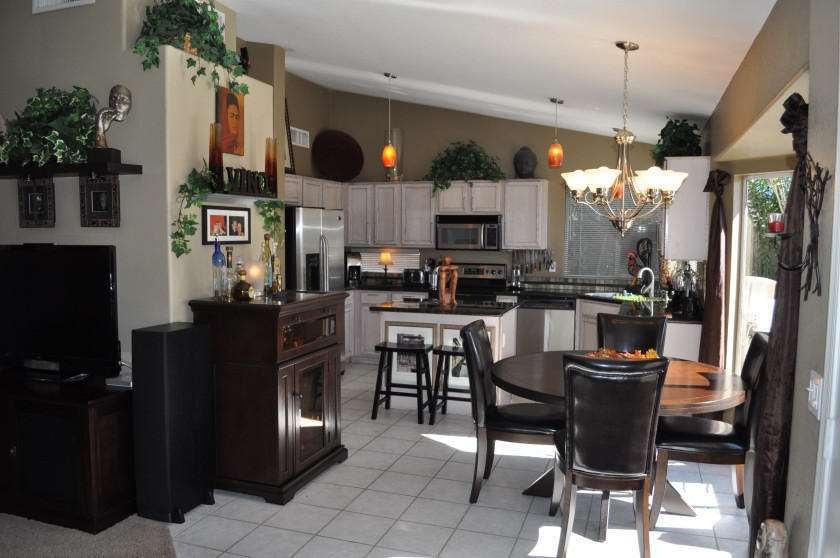 Kitchen/Dining