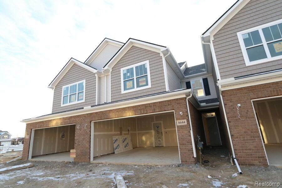 8644 Grove St, Washington, MI 48094 - photo 1