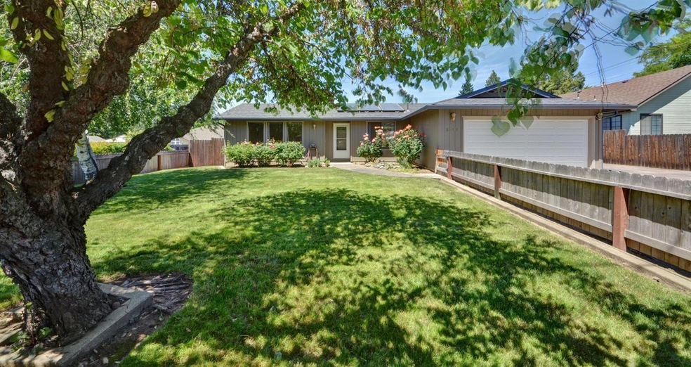 2391 Spring St, Medford, OR 97504 - photo 1