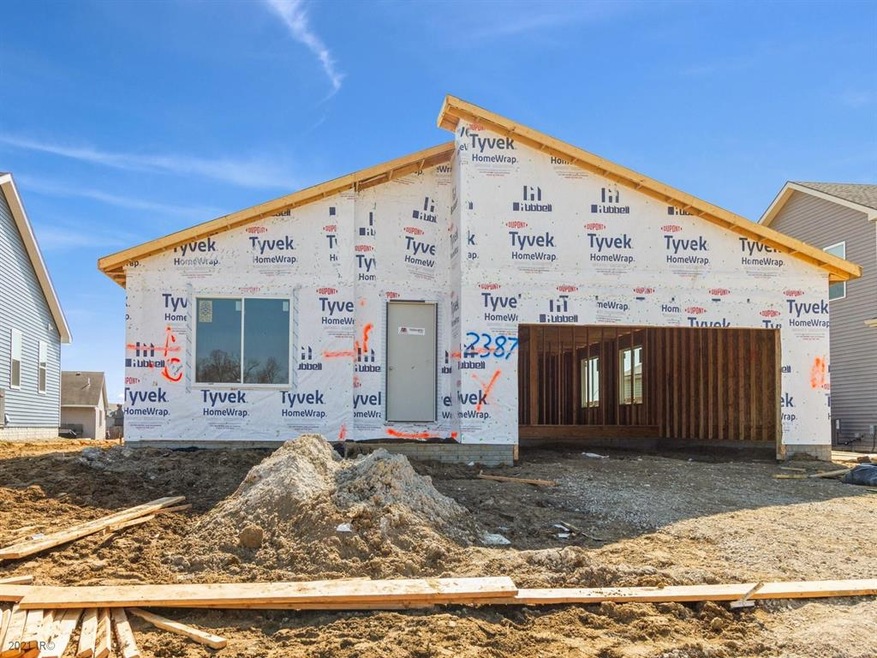 2387 Shadow Creek Cir, Des Moines, IA 50320 - photo 1