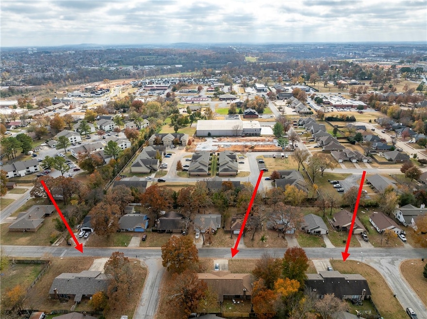 11 units total W Beechwood Dr, Rogers, AR 72756 - photo 1