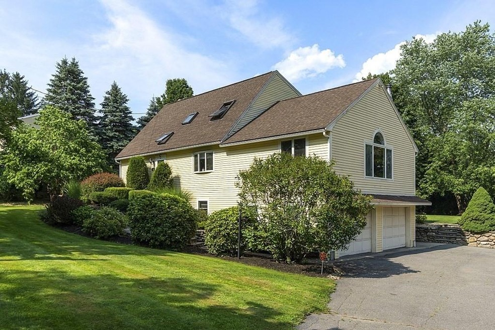 92 Cross St, Lunenburg, MA 01462 - photo 1