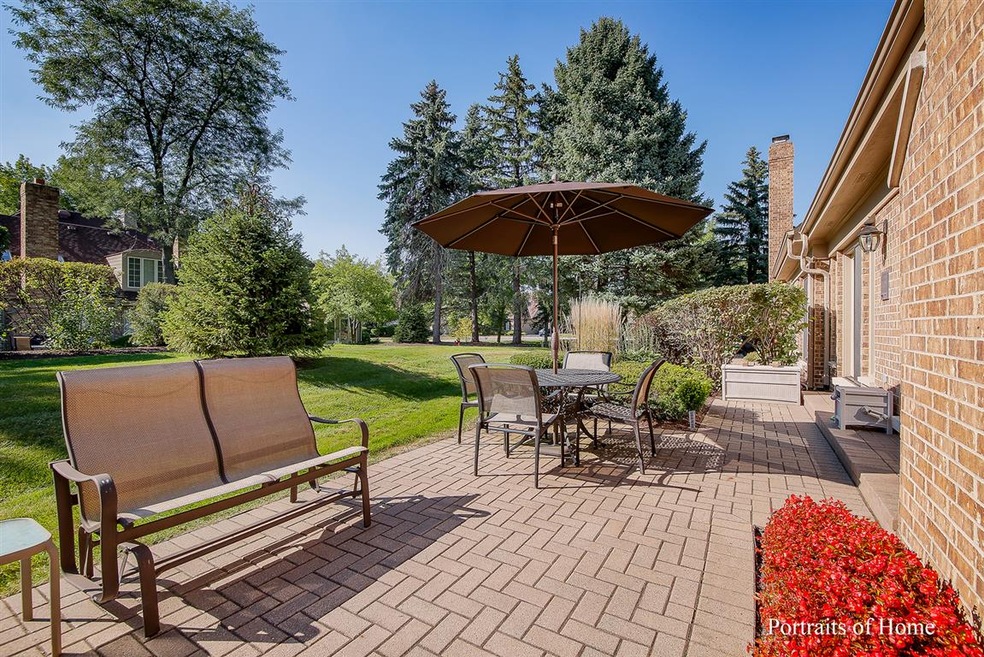 55 Pine Tree Ln unit 2, Burr Ridge, IL 60527 - photo 1