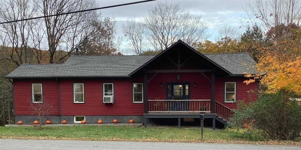 82 Near Rd, Red Hook, NY 12571 - photo 1