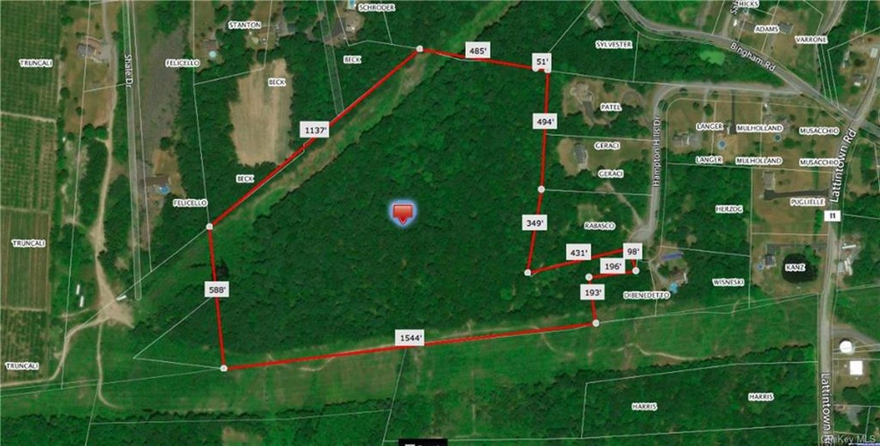 19 Hampton Hills Dr, Marlboro, NY 12542 - photo 1