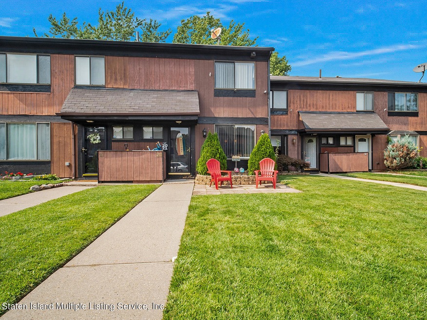 29 Charleston Ave unit 29, Staten Island, NY 10309 - photo 1