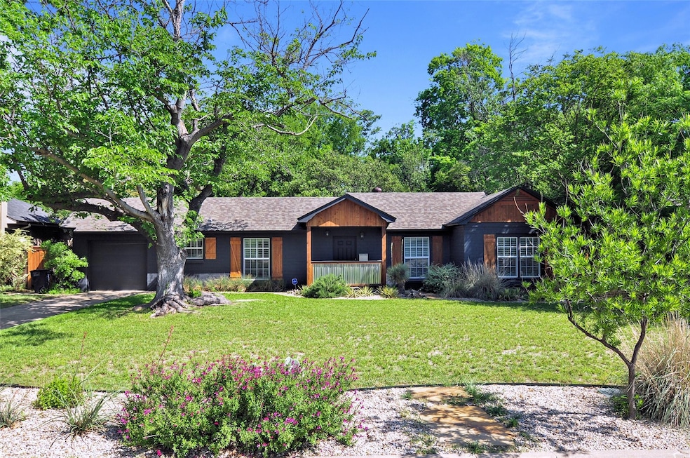 For Sale $599,000 • Co-Listing Agent