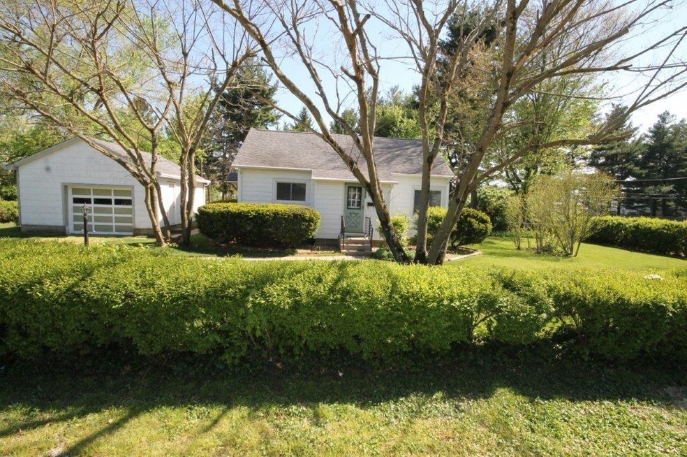 3121 13th St, Columbus, IN 47201 - photo 1