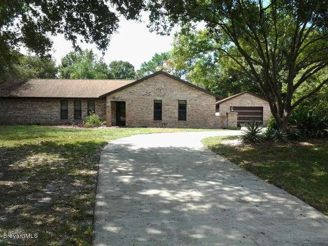 Scenic Setting on 1 Acre!
