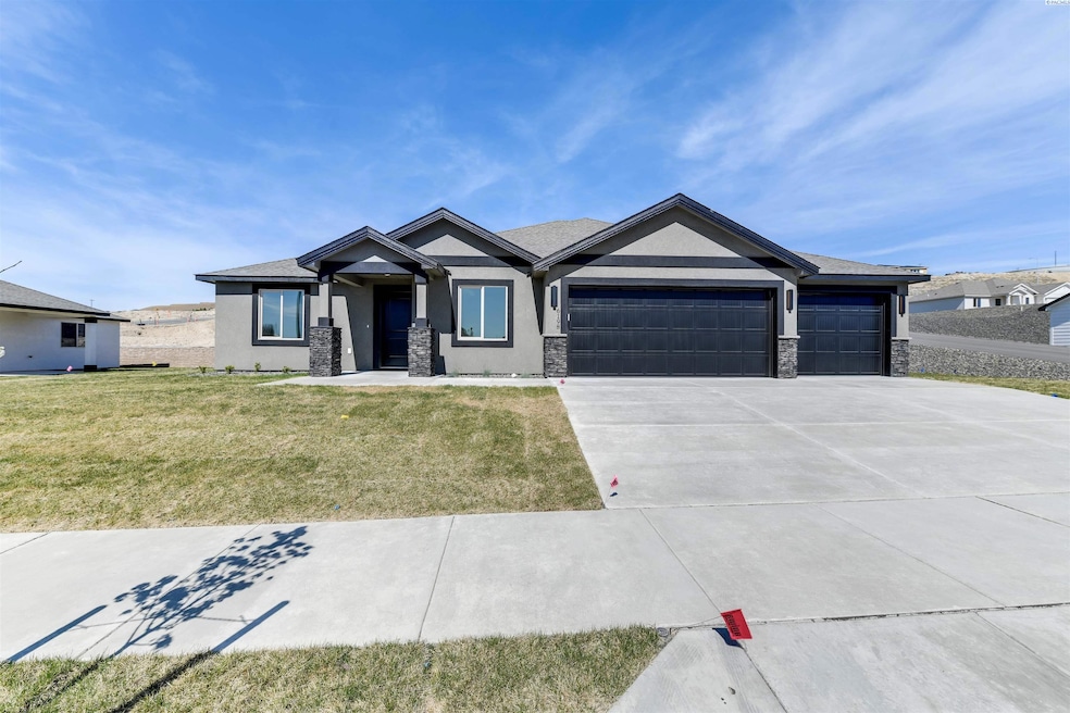 6198 W 30th Place, Kennewick, WA 99338 - photo 1