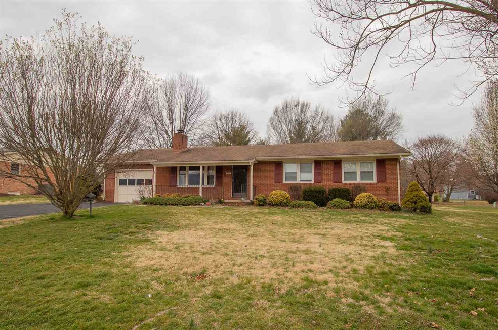 9921 Massanutten Ave, New Market, VA 22844 - photo 1