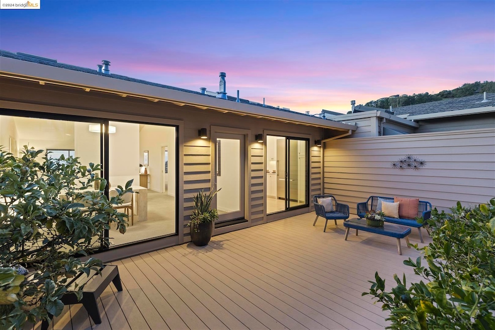 44 Schooner Hill, Oakland, CA 94618 - photo 1