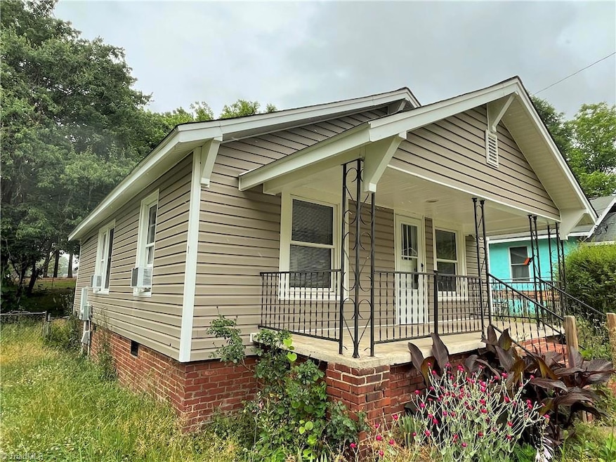 810 Carter St, High Point, NC 27260 - photo 1