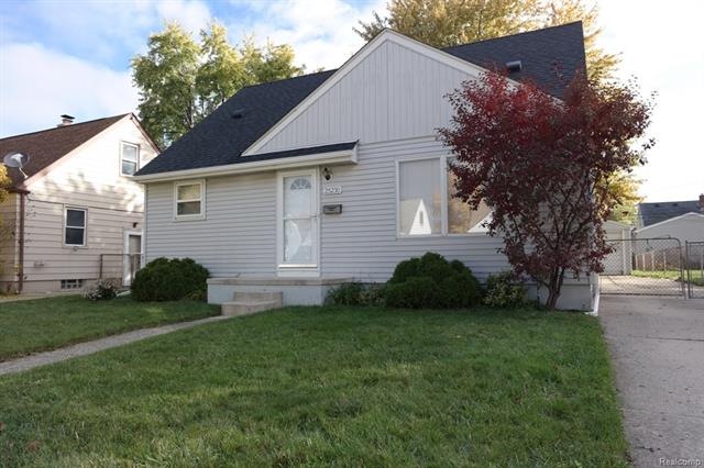 25230 Cole St, Roseville, MI 48066 - photo 1