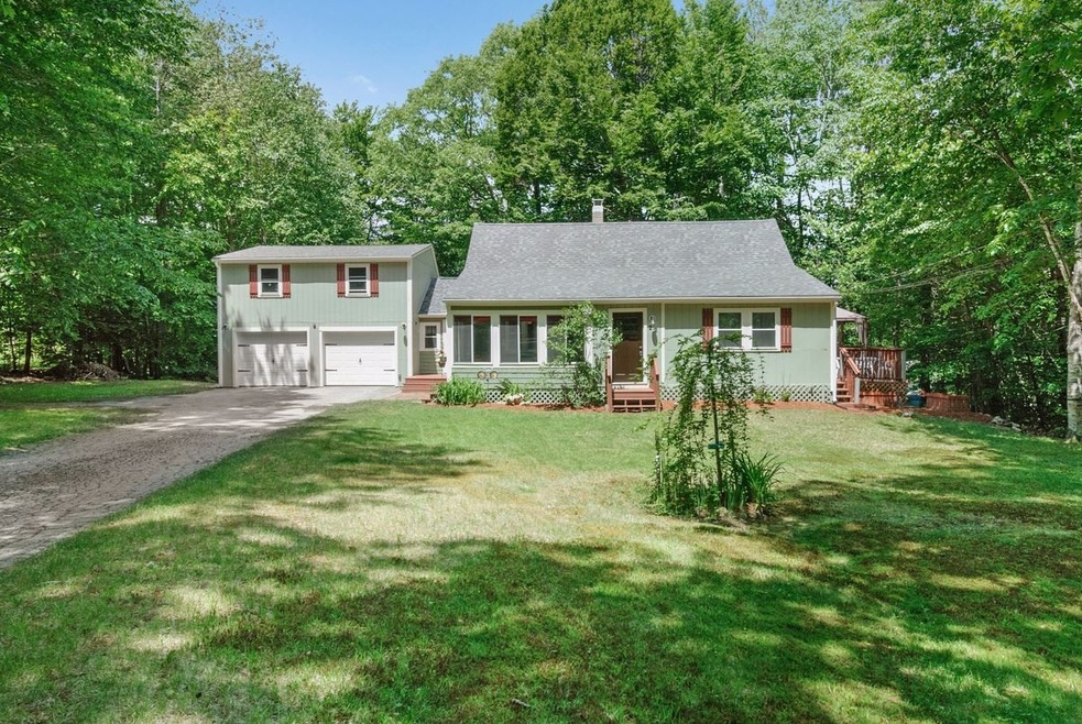 22 Newport Dr, Center Barnstead, NH 03225 - photo 1