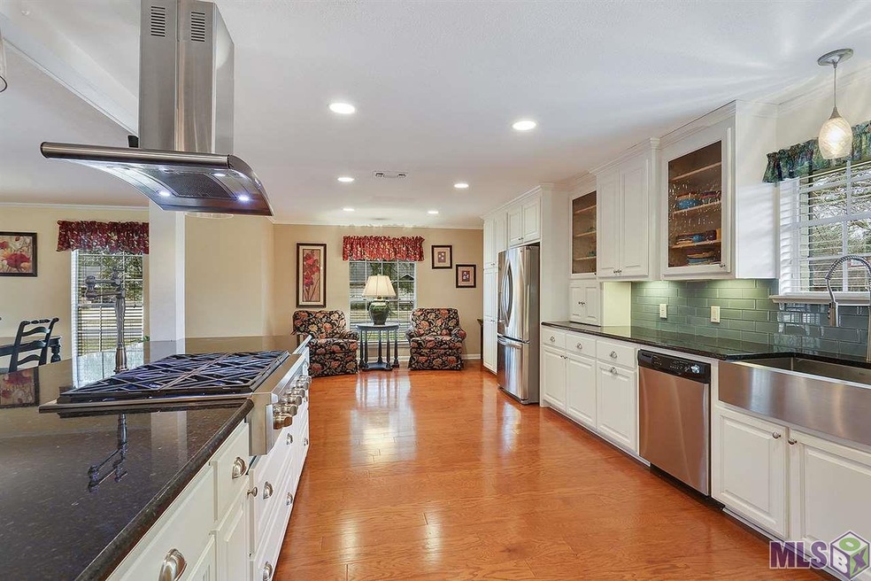 Gas cook top, tons of drawers and storage