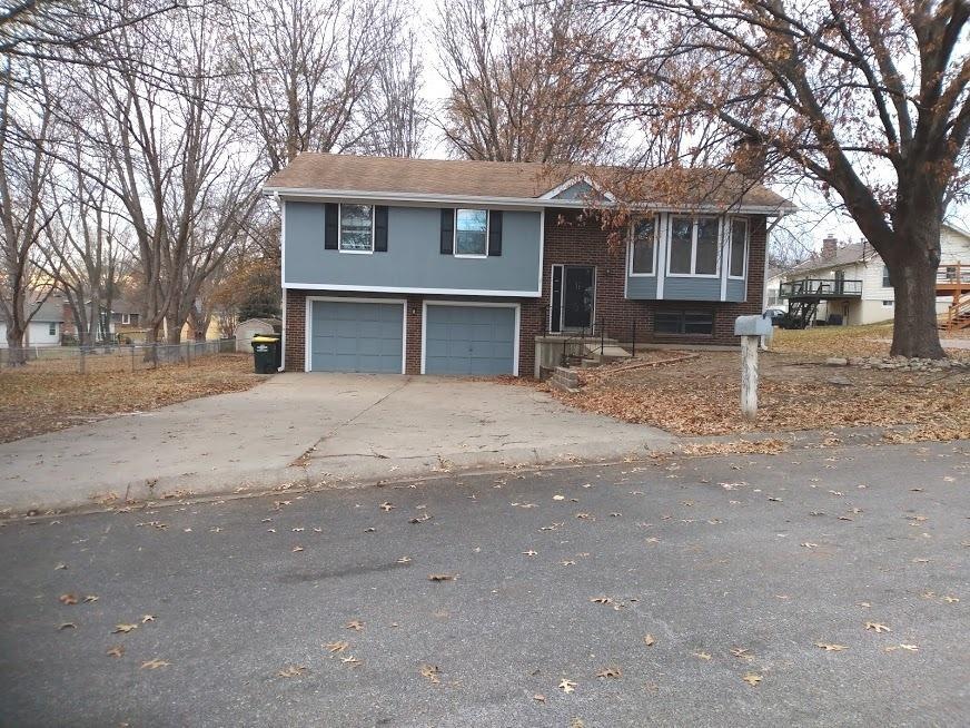 128 Ferncliff St, Lansing, KS 66043 - photo 1