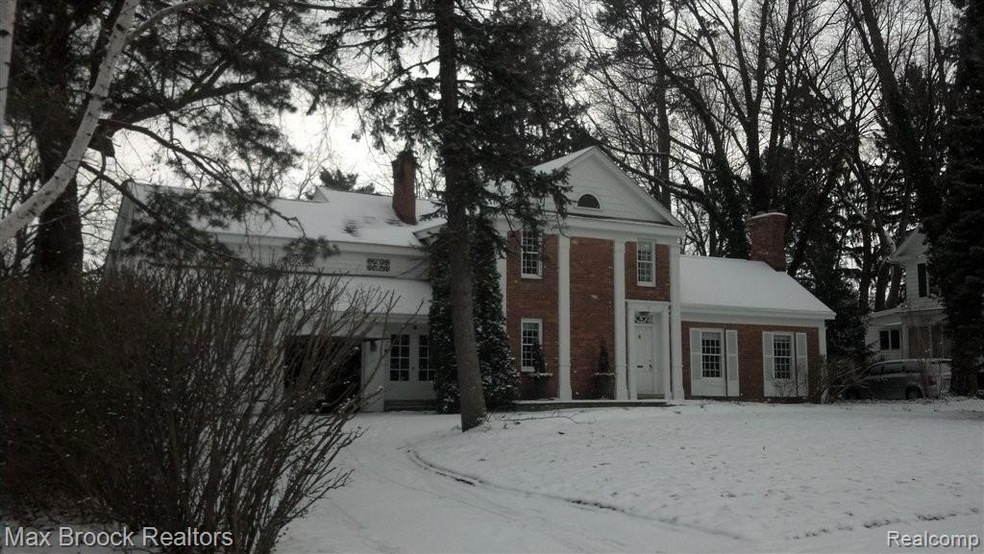 11 Elm Park Blvd.