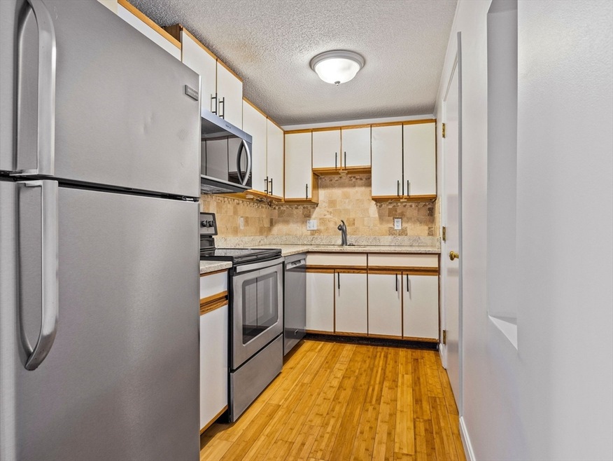 35 Prospect St unit 315, Woburn, MA 01801 - photo 1