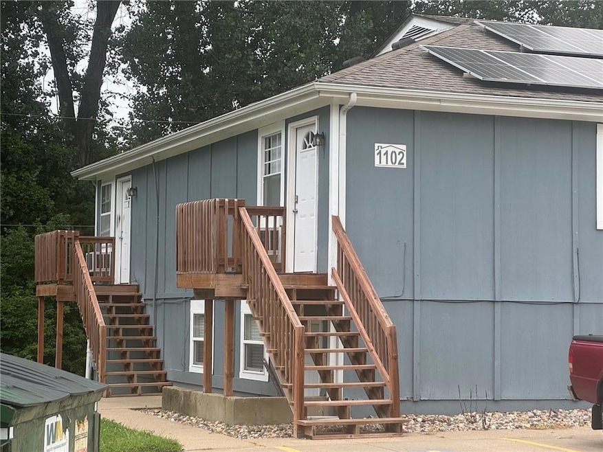 1102 N 4th St, Lansing, KS 66043 - photo 1