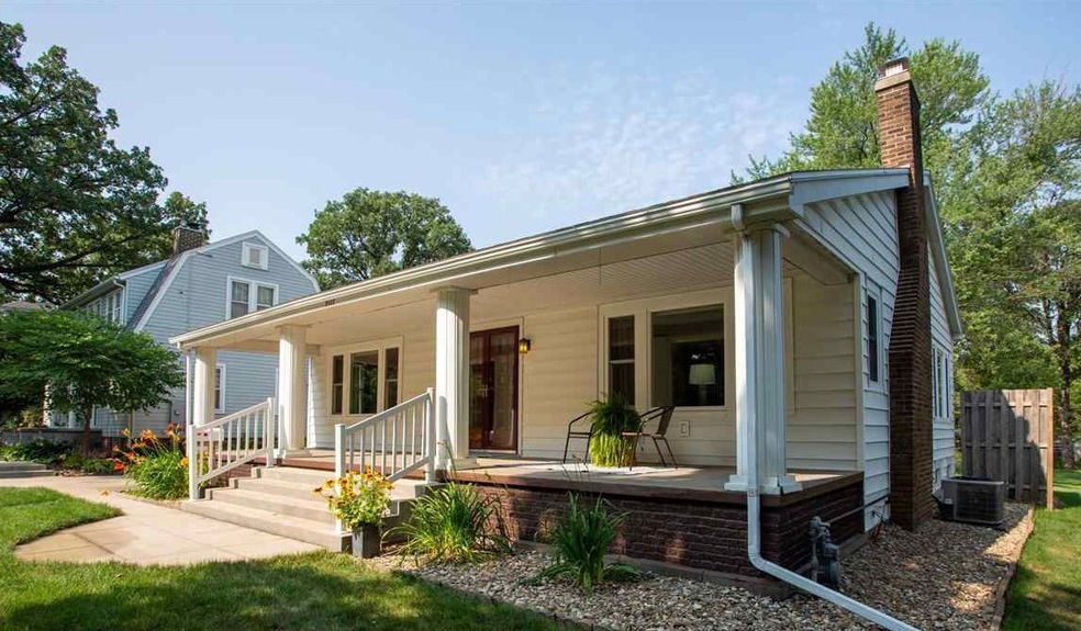 2105 Rownd St, Cedar Falls, IA 50613 - photo 1