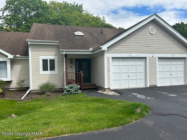 101 Duck Hollow Cir, Stroudsburg, PA 18360 - photo 1