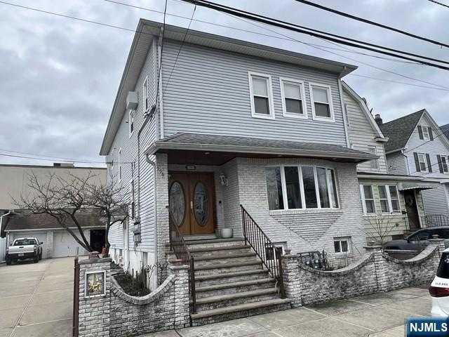 556 Freeman St unit 2R, Lyndhurst, NJ 07071 - photo 1