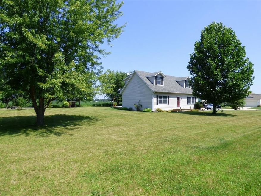 3280 E Markle Rd, Huntington, IN 46750 - photo 1