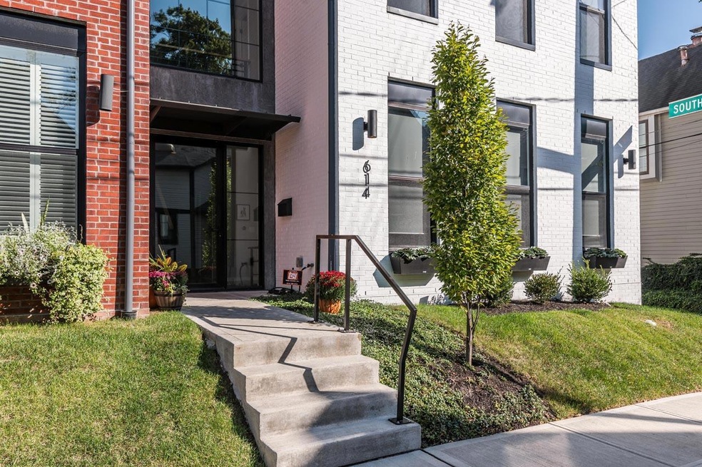 L Entrance A