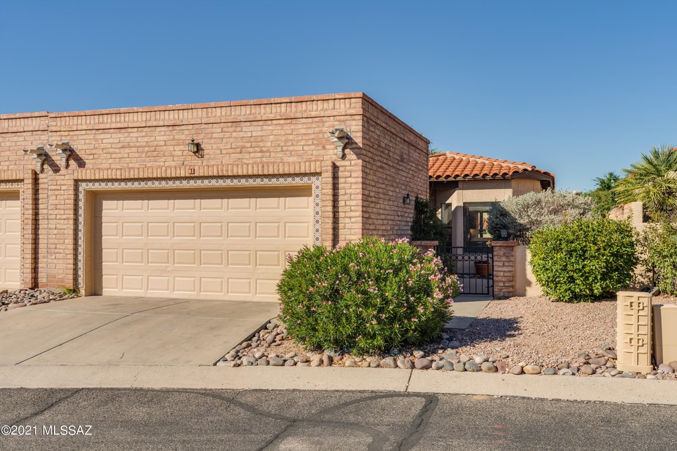 61 E Inverness Dr, Tucson, AZ 85737 - photo 1