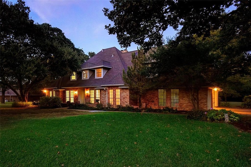 1653 Royal Oaks Ct, Southlake, TX 76092 - photo 1