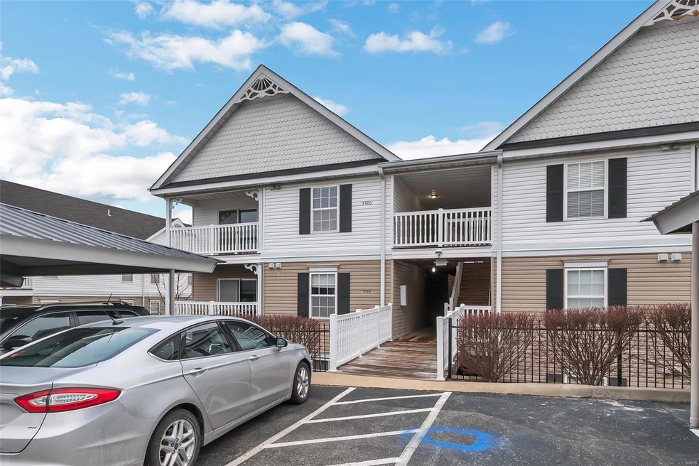 Beautiful complex, 1 assigned / covered parking sp
