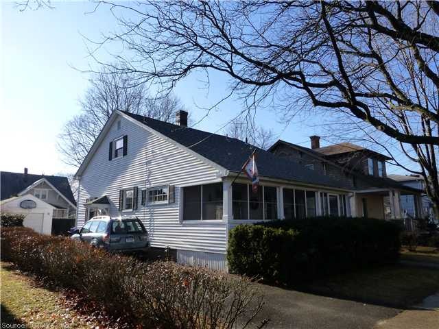 Exterior Front. Bungalow - 4 bedrooms 1.5 bathroom