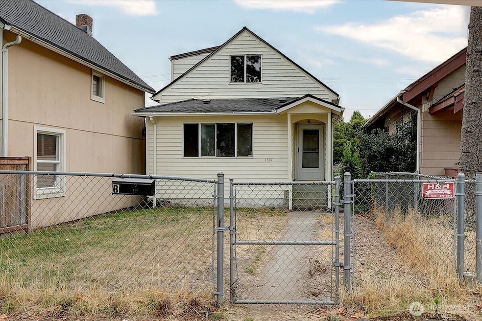 For Sale $415,000 • Co-Listing Agent