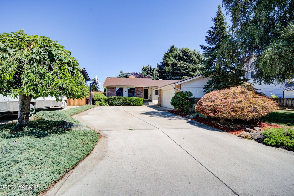 1115 S 33rd Ave