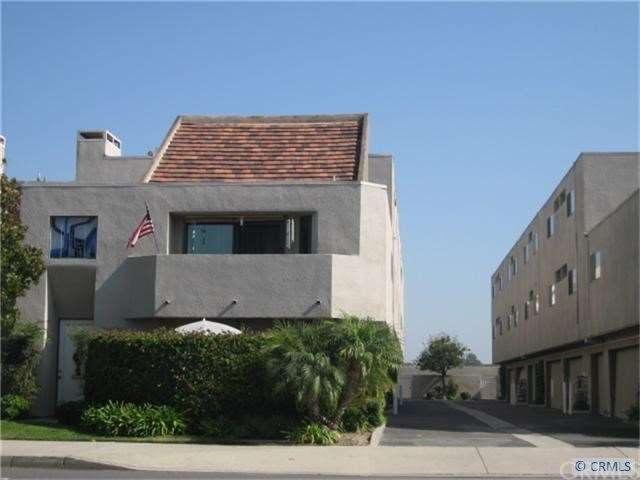 FRONT OF BUILDING