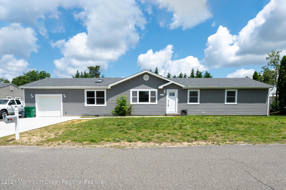 1109 8th Ave, Toms River, NJ 08757 - photo 1