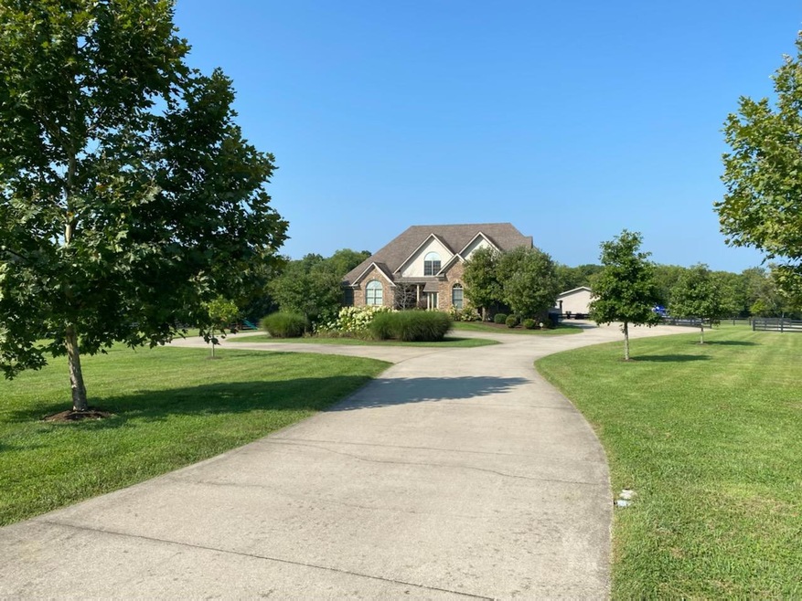 290 Cave Run Cir, Versailles, KY 40383 - photo 1