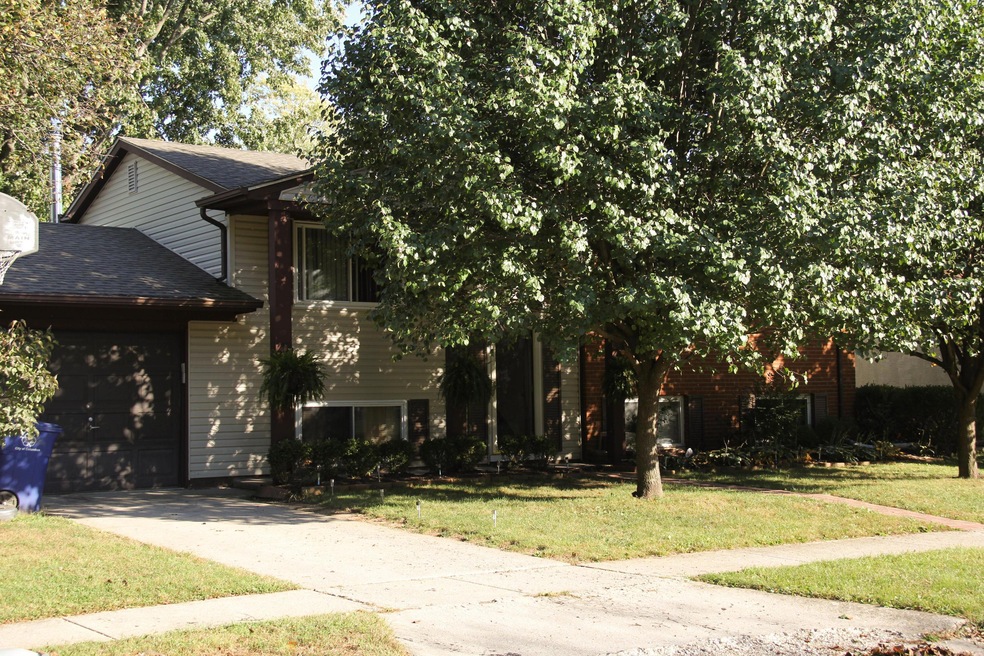 Welcome to 2770 Cryodon Blvd