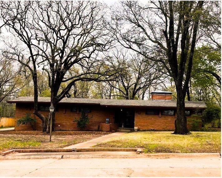 918 S French Ave, Denison, TX 75020 - photo 1