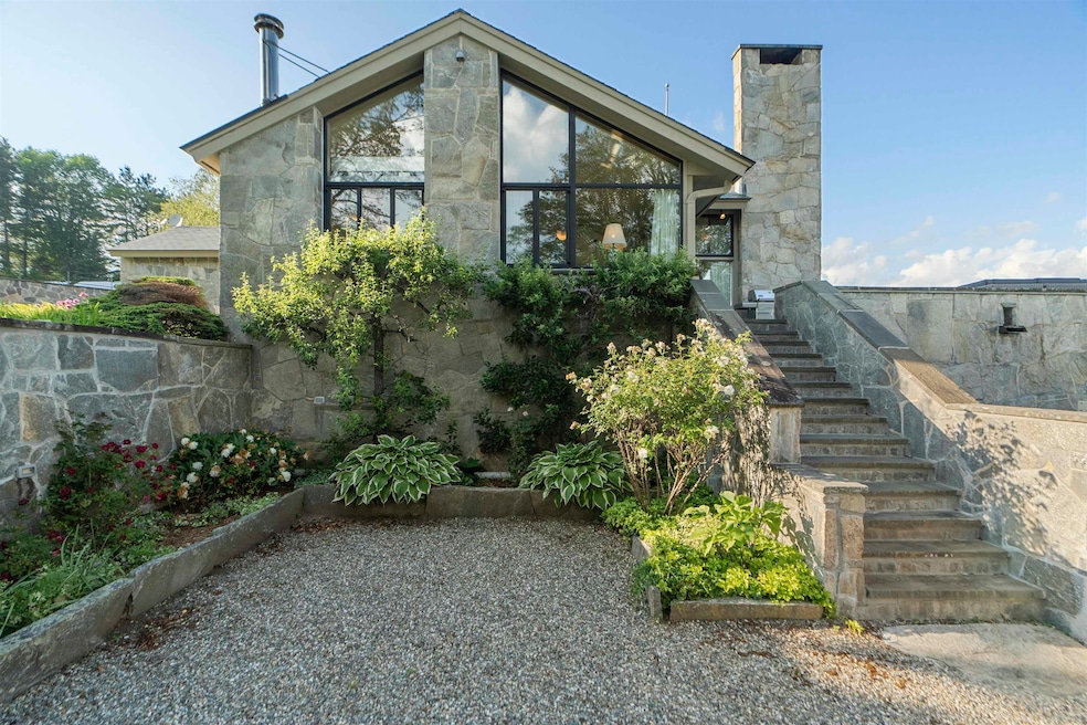 611 Simmons Rd, Chester, VT 05143 - photo 1