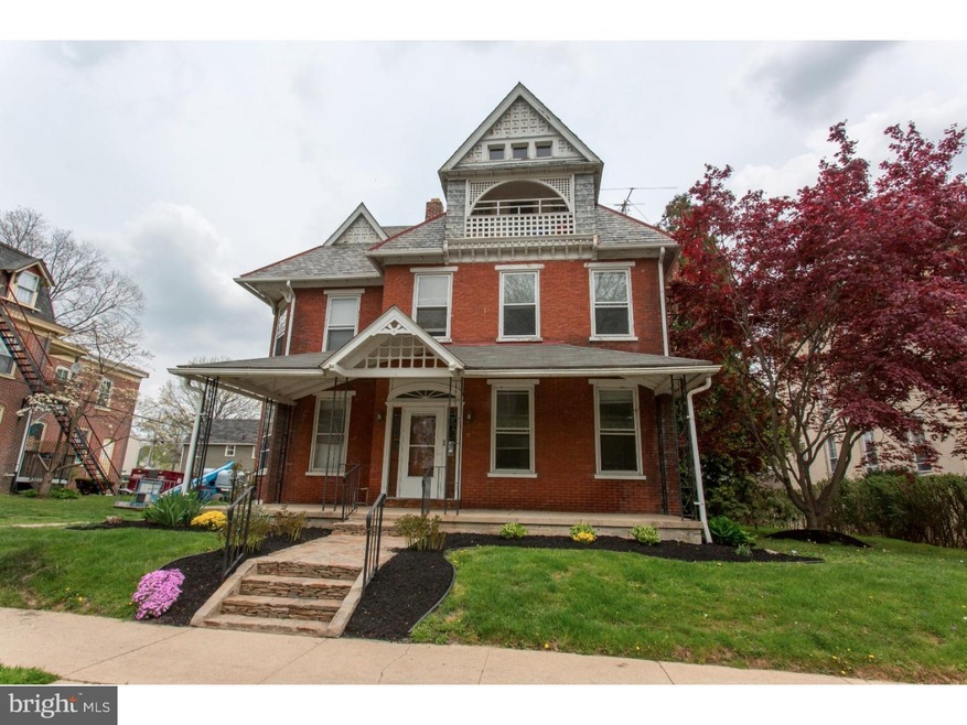 307 S Broad St unit 2, Kennett Square, PA 19348 - photo 1