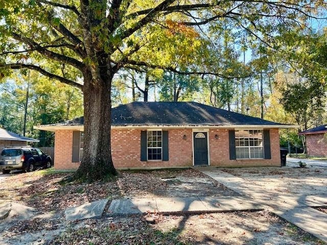 13338 E Shamrock Ave, Baton Rouge, LA 70814 - photo 1