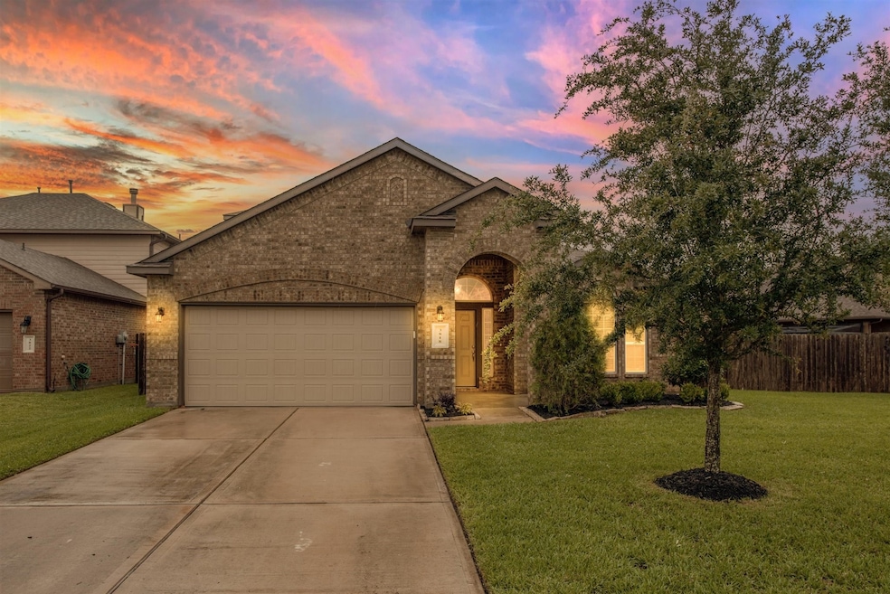 Welcome to your new home in the master-planned community of Tamarron!  It is located on a quiet cul de sac and within walking distance to The Club at Tamarron which includes a dog park, clubhouse, playground, swimming pool and water park!