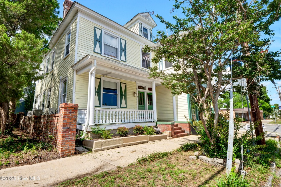 For Rent $1,400/month
