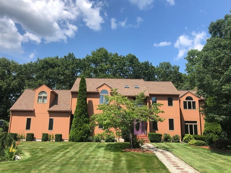 319 Palisades Cir, Stoughton, MA 02072 - photo 1