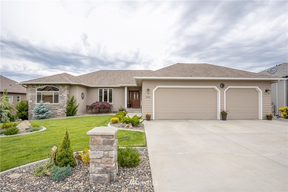 1556 Huntwood Ln, East Wenatchee, WA 98802 - photo 1